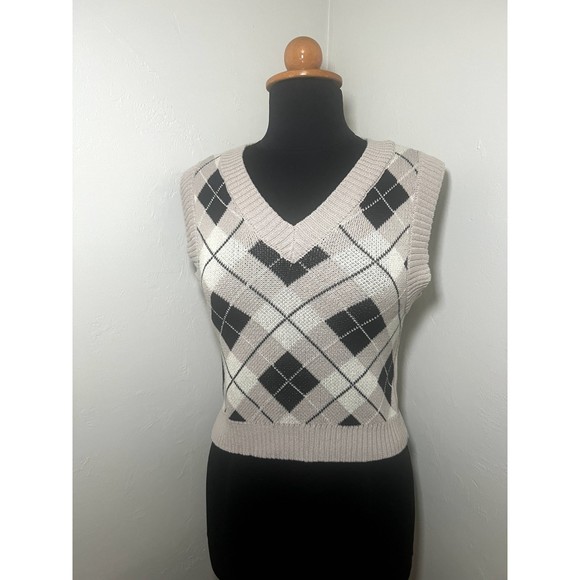 Say What Gray Argyle V Neck Vest - Picture 3 of 3